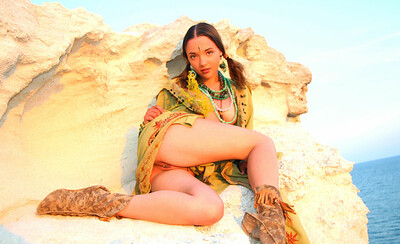 Model Lisa in Far Side